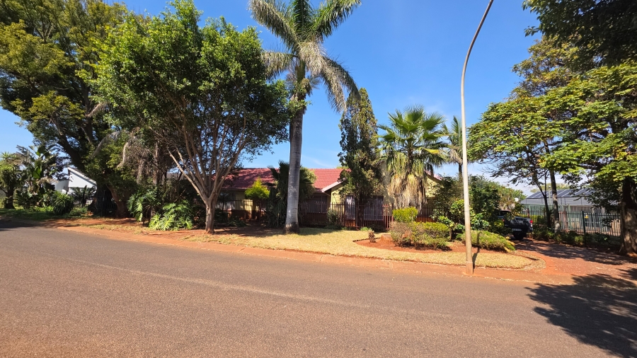 5 Bedroom Property for Sale in Annlin Gauteng