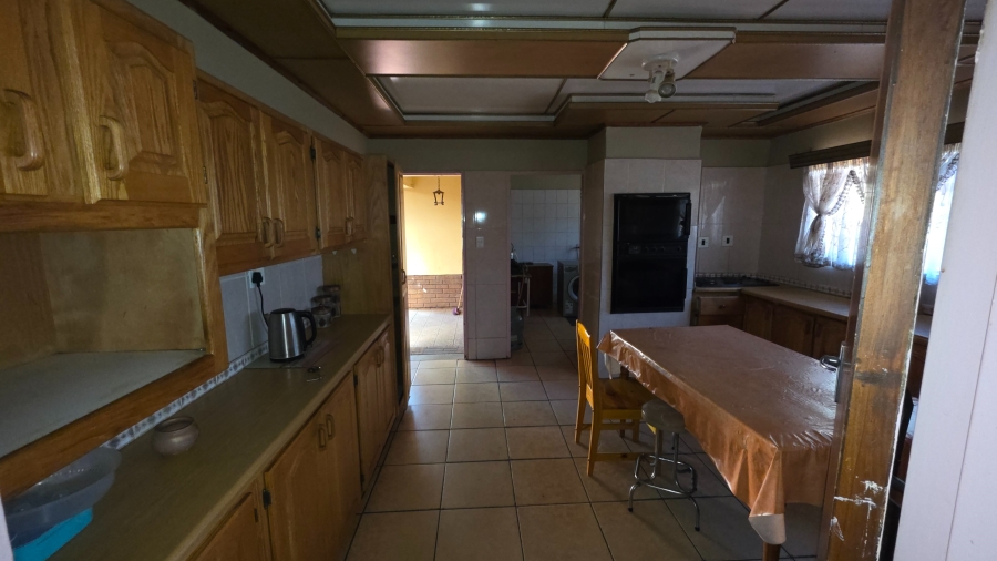 5 Bedroom Property for Sale in Annlin Gauteng