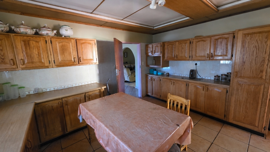 5 Bedroom Property for Sale in Annlin Gauteng