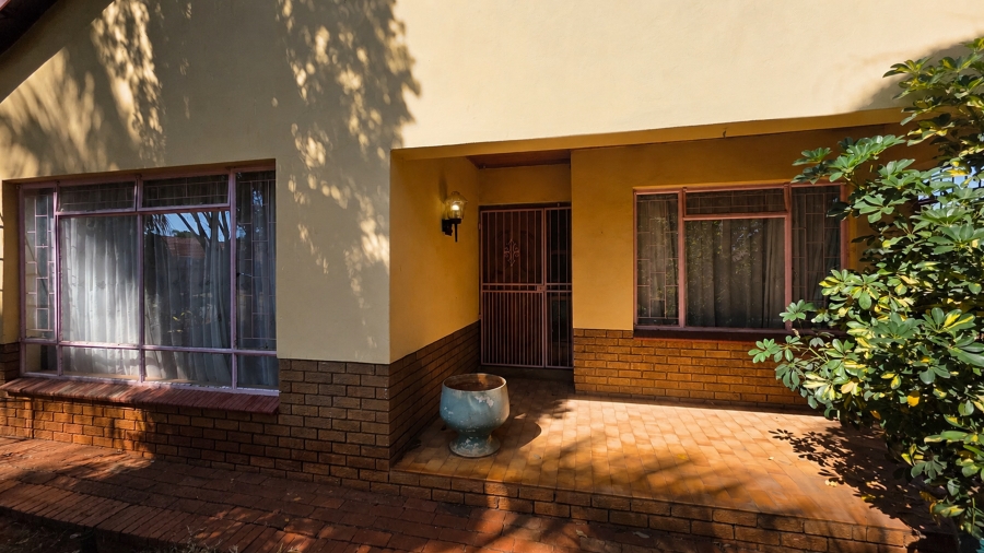 5 Bedroom Property for Sale in Annlin Gauteng
