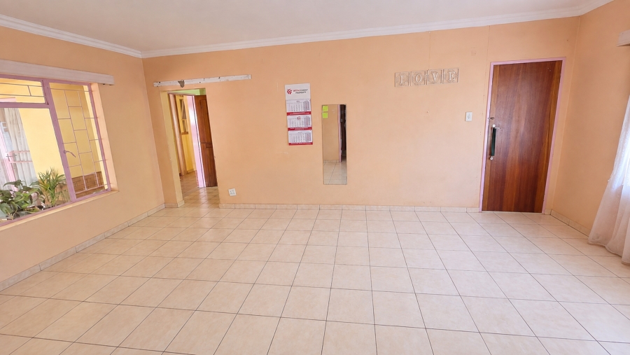 5 Bedroom Property for Sale in Annlin Gauteng