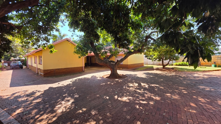 5 Bedroom Property for Sale in Annlin Gauteng