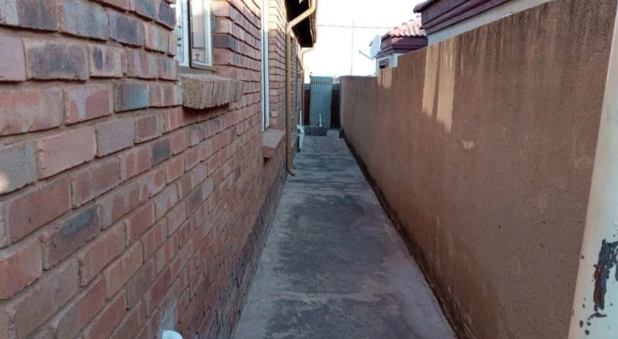 3 Bedroom Property for Sale in Soshanguve UU Gauteng