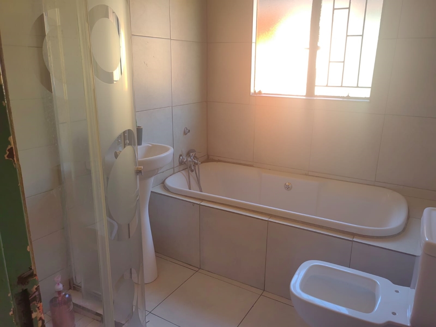 3 Bedroom Property for Sale in Leachville Gauteng