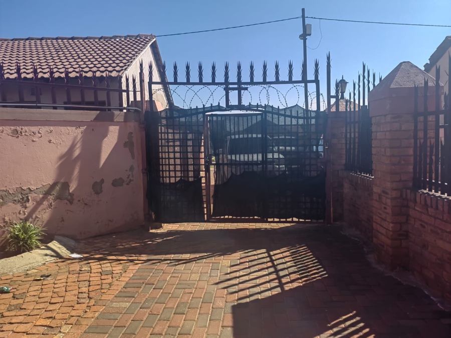 3 Bedroom Property for Sale in Leachville Gauteng