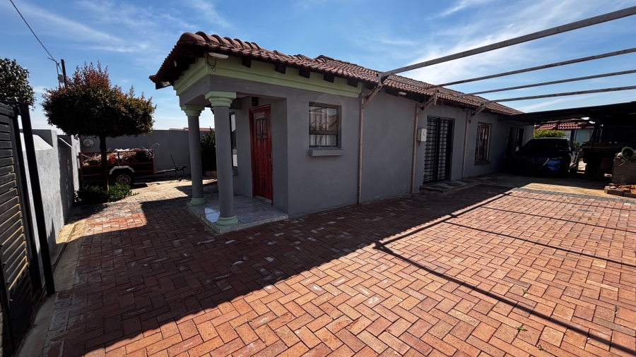 3 Bedroom Property for Sale in Vosloorus Ext 6 Gauteng