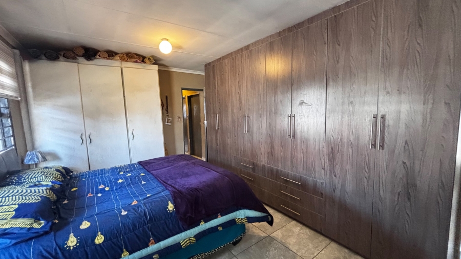 3 Bedroom Property for Sale in Vosloorus Ext 6 Gauteng