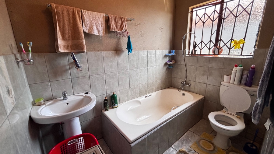 3 Bedroom Property for Sale in Vosloorus Ext 6 Gauteng