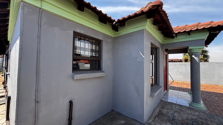 3 Bedroom Property for Sale in Vosloorus Ext 6 Gauteng