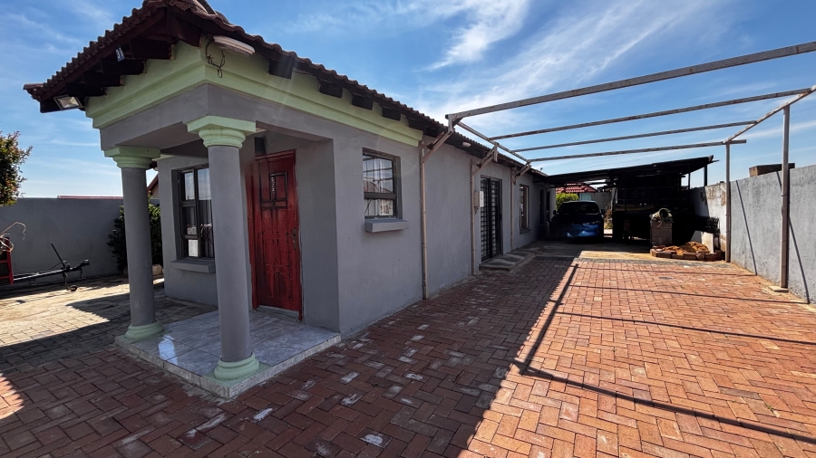 3 Bedroom Property for Sale in Vosloorus Ext 6 Gauteng