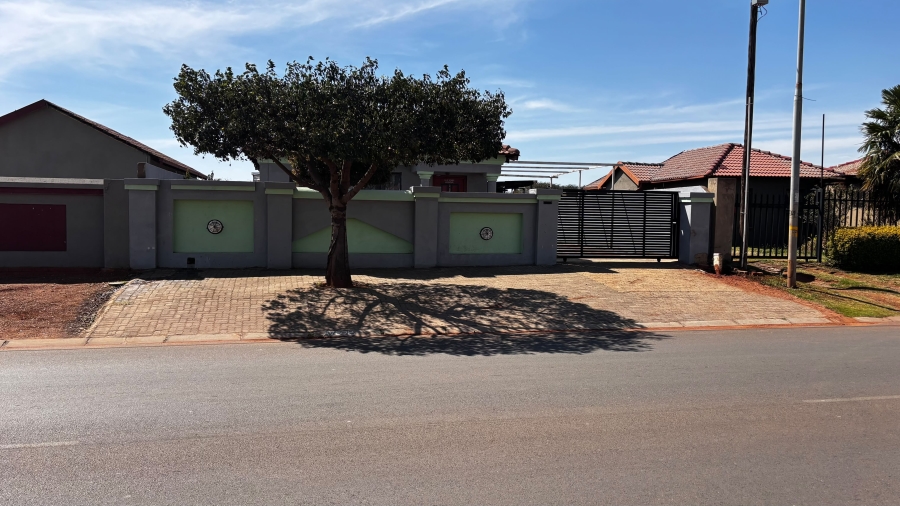 3 Bedroom Property for Sale in Vosloorus Ext 6 Gauteng