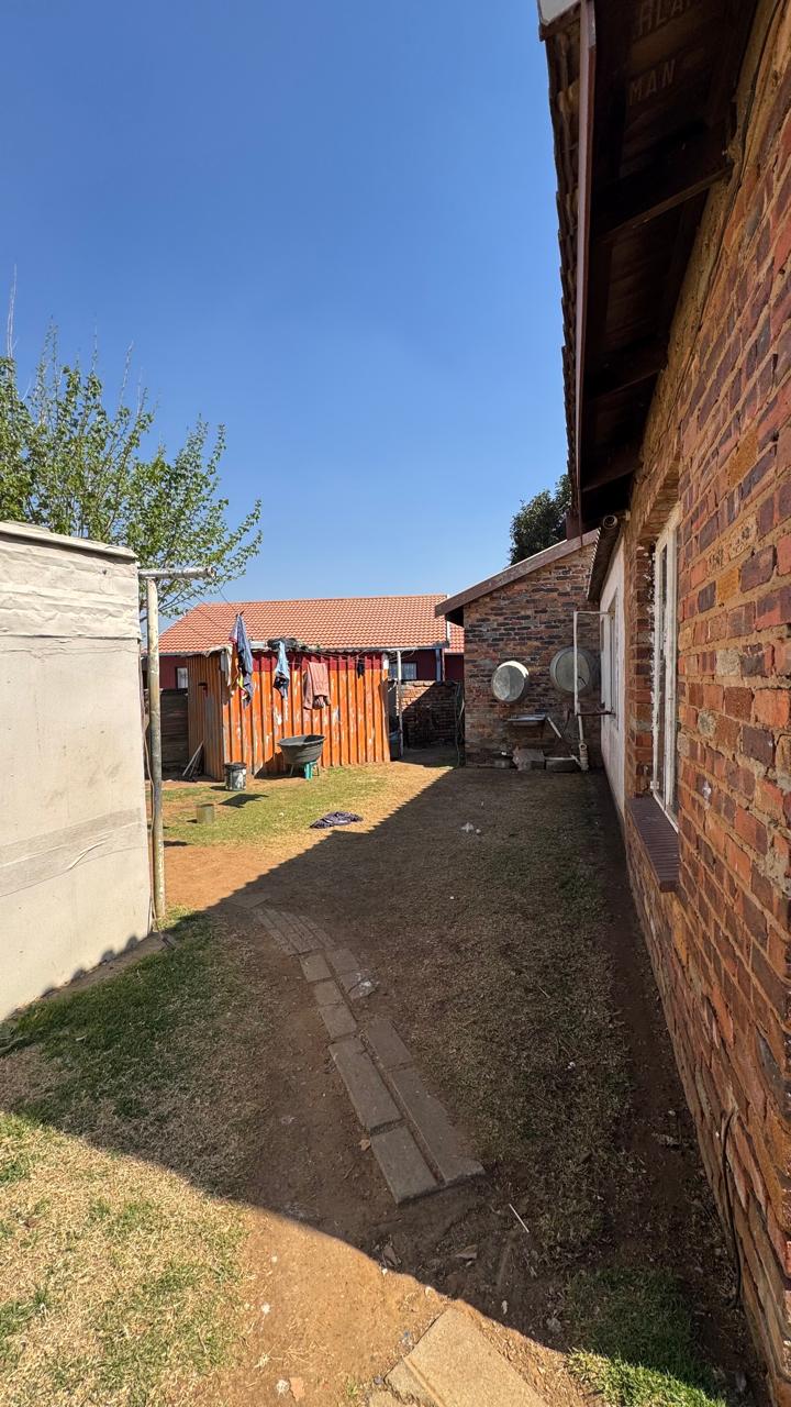 5 Bedroom Property for Sale in Tsakane Ext 5 Gauteng