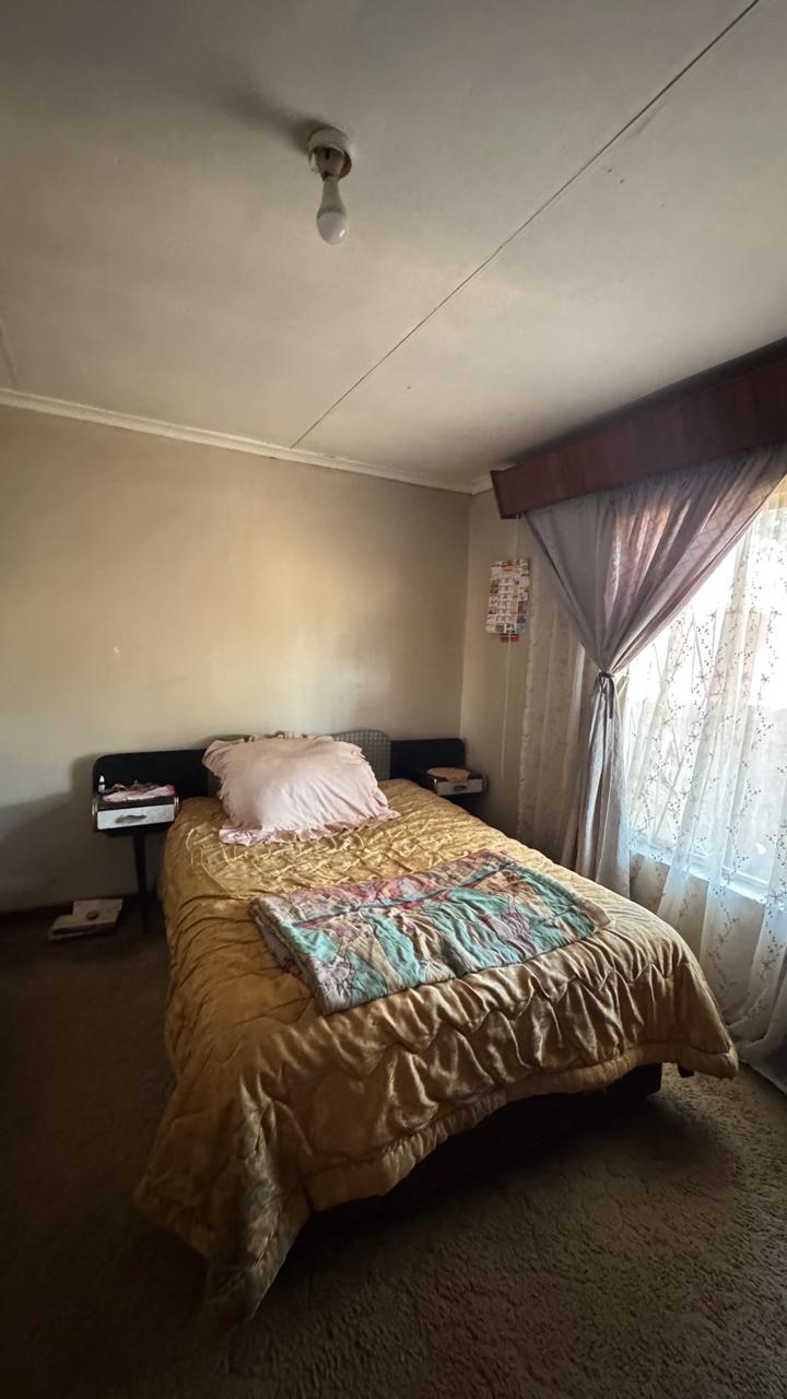 5 Bedroom Property for Sale in Tsakane Ext 5 Gauteng