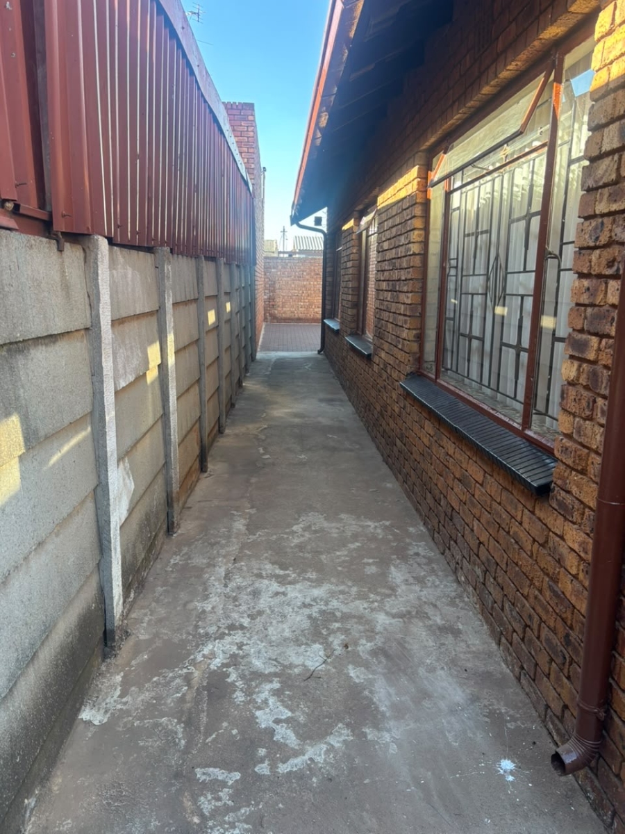 3 Bedroom Property for Sale in Vosloorus Gauteng