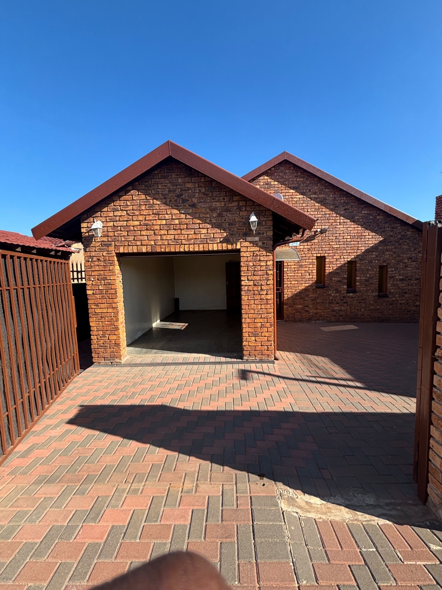 3 Bedroom Property for Sale in Vosloorus Gauteng