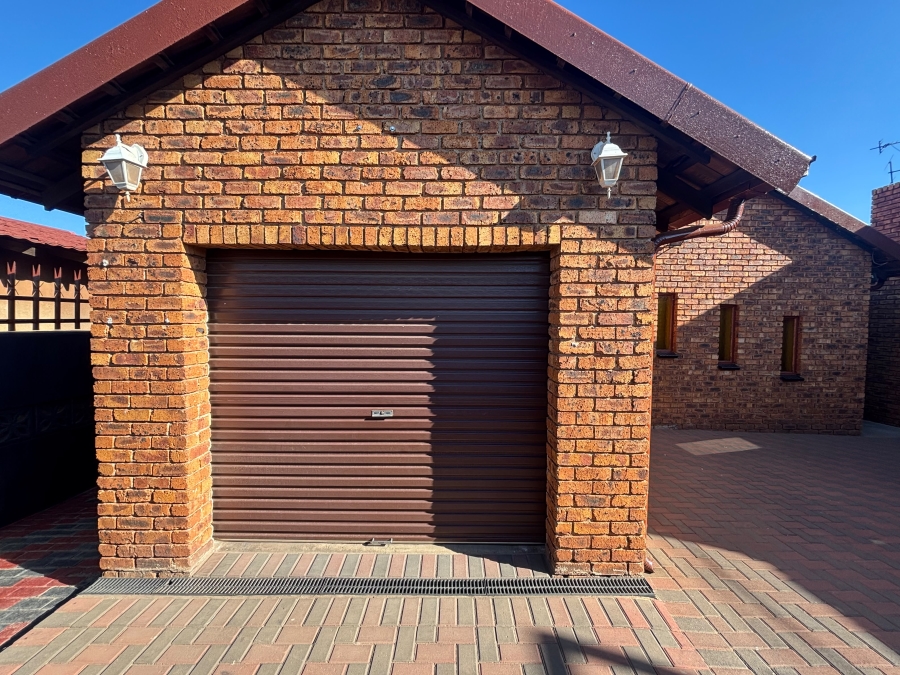 3 Bedroom Property for Sale in Vosloorus Gauteng