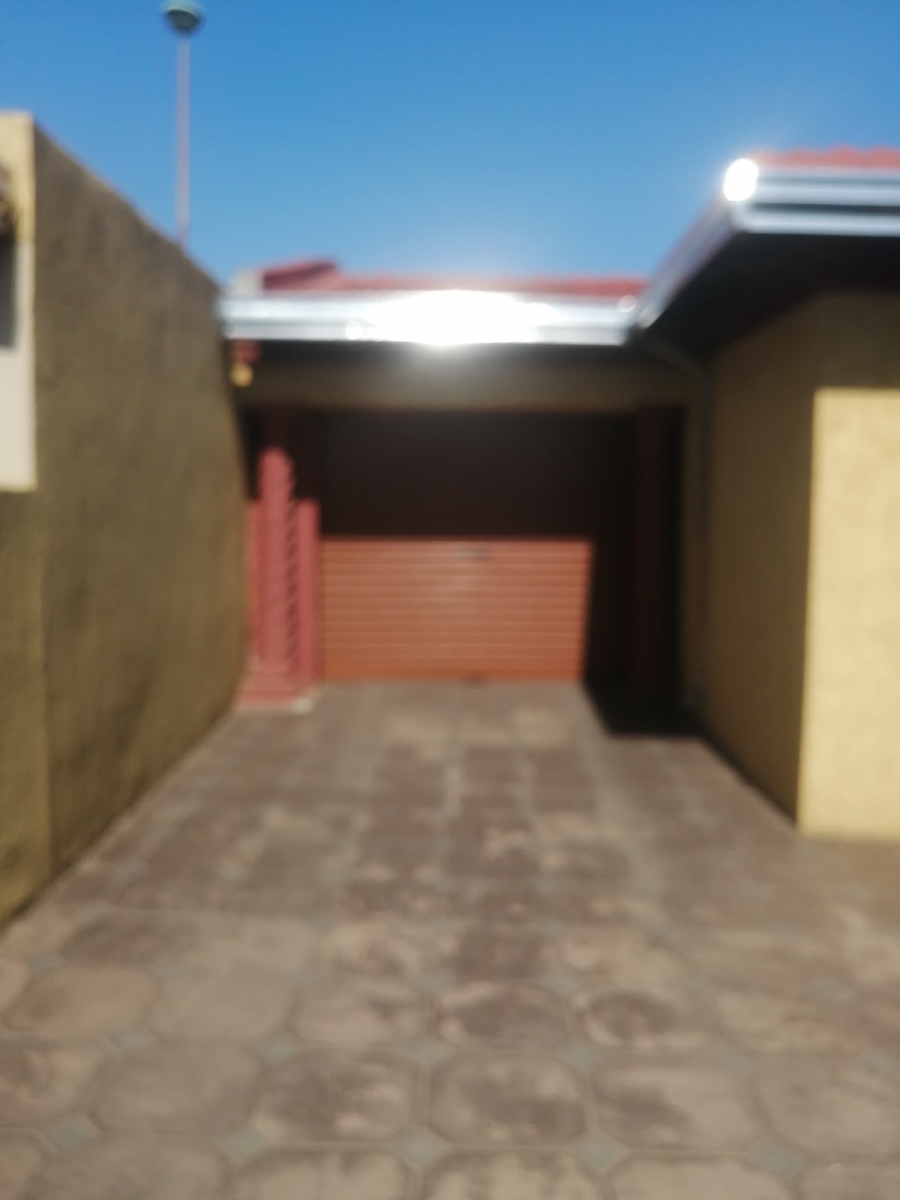 2 Bedroom Property for Sale in Twala Gauteng