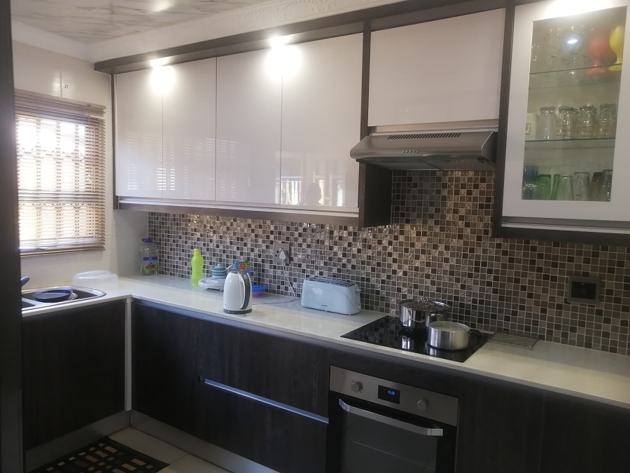 2 Bedroom Property for Sale in Twala Gauteng