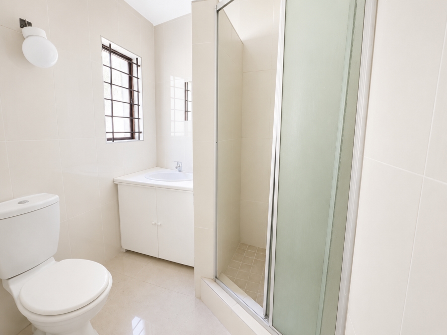 To Let 2 Bedroom Property for Rent in Fourways Gauteng