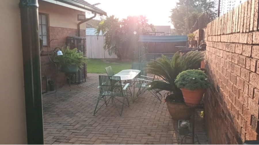 3 Bedroom Property for Sale in Westonaria Gauteng
