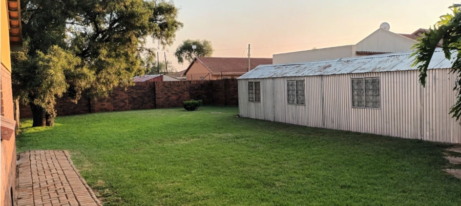 3 Bedroom Property for Sale in Westonaria Gauteng