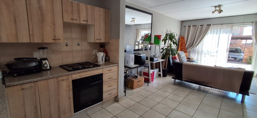 2 Bedroom Property for Sale in Wilgeheuwel Gauteng