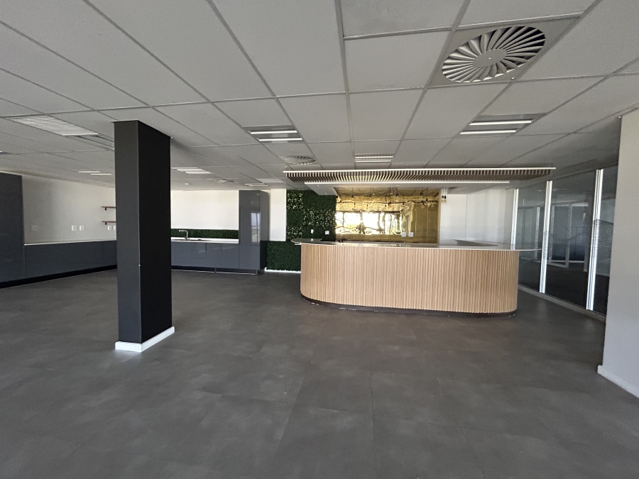 To Let Commercial Property for Rent in Vorna Valley Gauteng