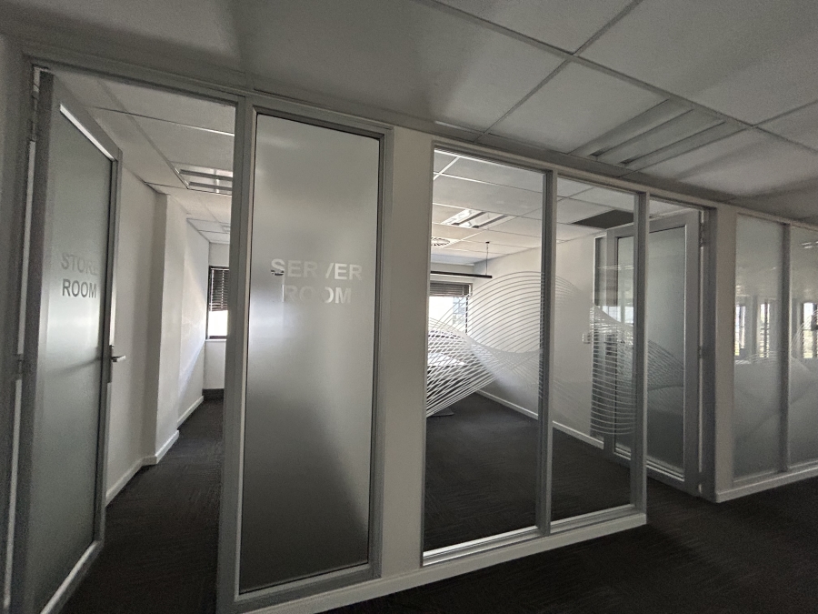 To Let Commercial Property for Rent in Vorna Valley Gauteng
