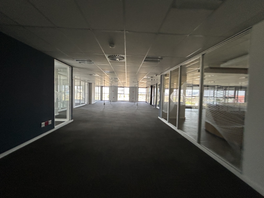 To Let Commercial Property for Rent in Vorna Valley Gauteng
