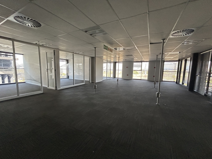 To Let Commercial Property for Rent in Vorna Valley Gauteng