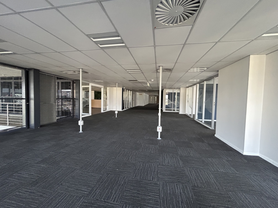 To Let Commercial Property for Rent in Vorna Valley Gauteng