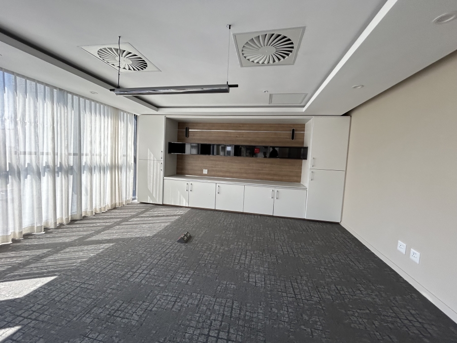 To Let Commercial Property for Rent in Vorna Valley Gauteng