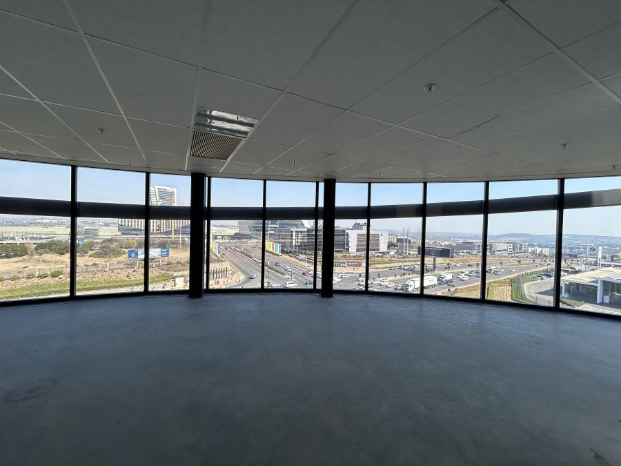 To Let Commercial Property for Rent in Vorna Valley Gauteng