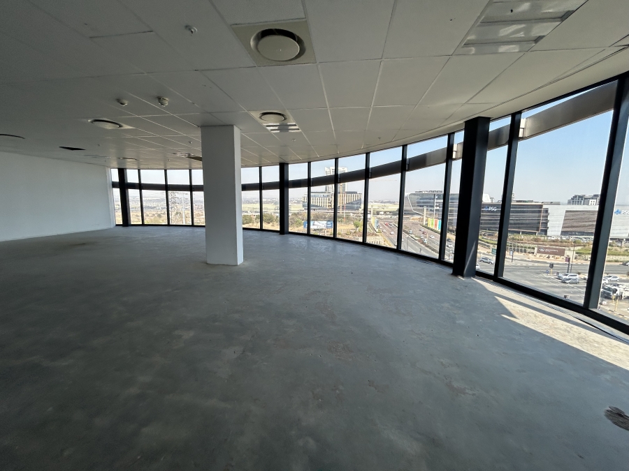 To Let Commercial Property for Rent in Vorna Valley Gauteng
