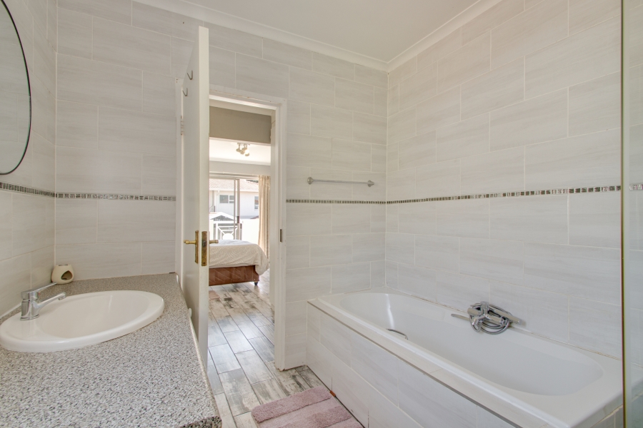 3 Bedroom Property for Sale in Craigavon Gauteng