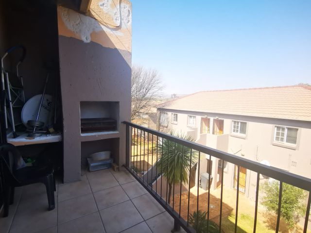 2 Bedroom Property for Sale in Wilgeheuwel Gauteng
