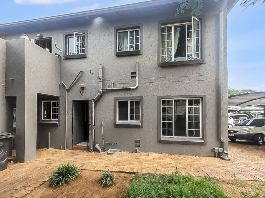 2 Bedroom Property for Sale in Wilgeheuwel Gauteng