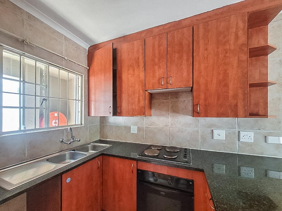 2 Bedroom Property for Sale in Wilgeheuwel Gauteng
