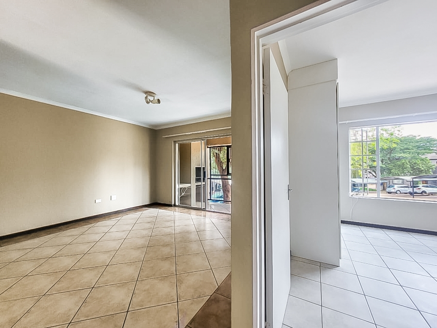 2 Bedroom Property for Sale in Wilgeheuwel Gauteng