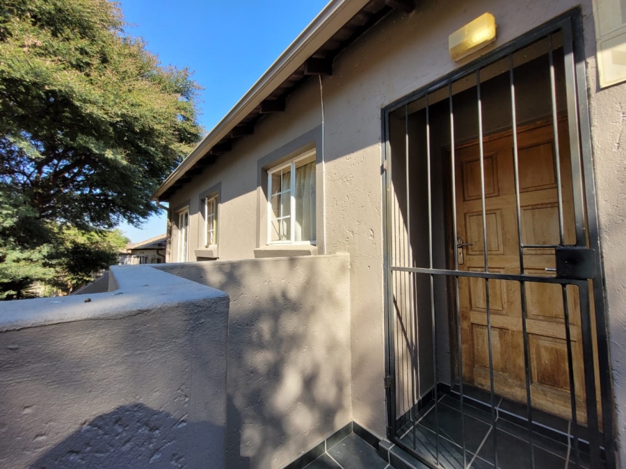 2 Bedroom Property for Sale in Wilgeheuwel Gauteng