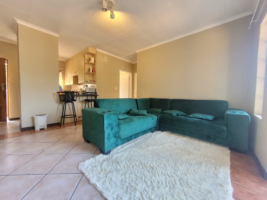 2 Bedroom Property for Sale in Wilgeheuwel Gauteng