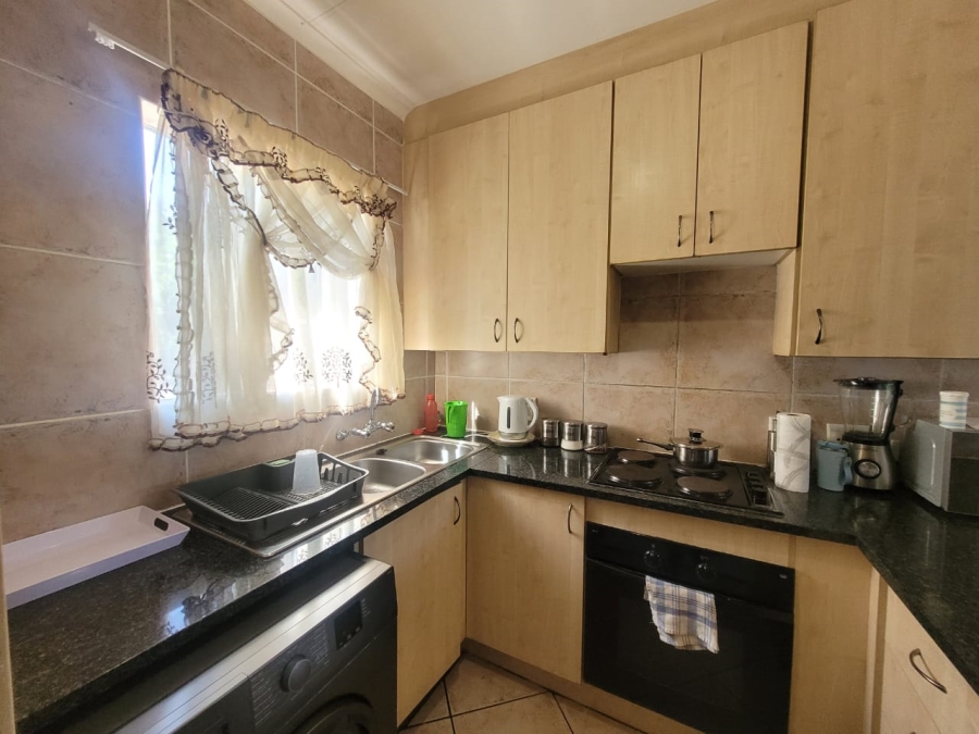 2 Bedroom Property for Sale in Wilgeheuwel Gauteng