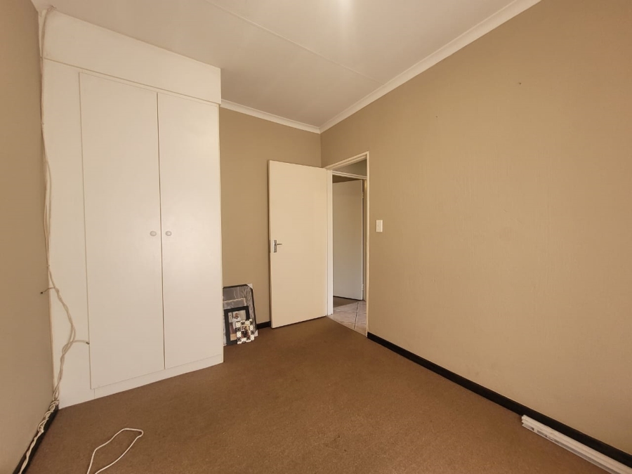2 Bedroom Property for Sale in Wilgeheuwel Gauteng
