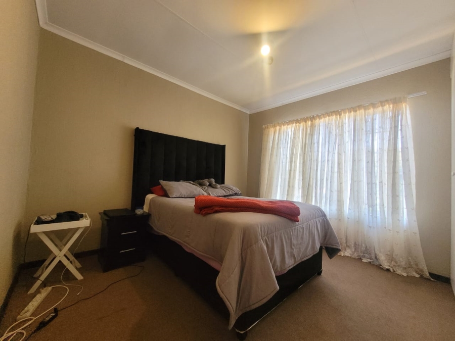 2 Bedroom Property for Sale in Wilgeheuwel Gauteng