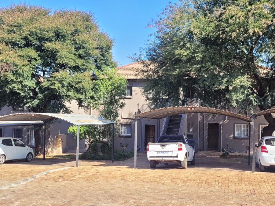 2 Bedroom Property for Sale in Wilgeheuwel Gauteng