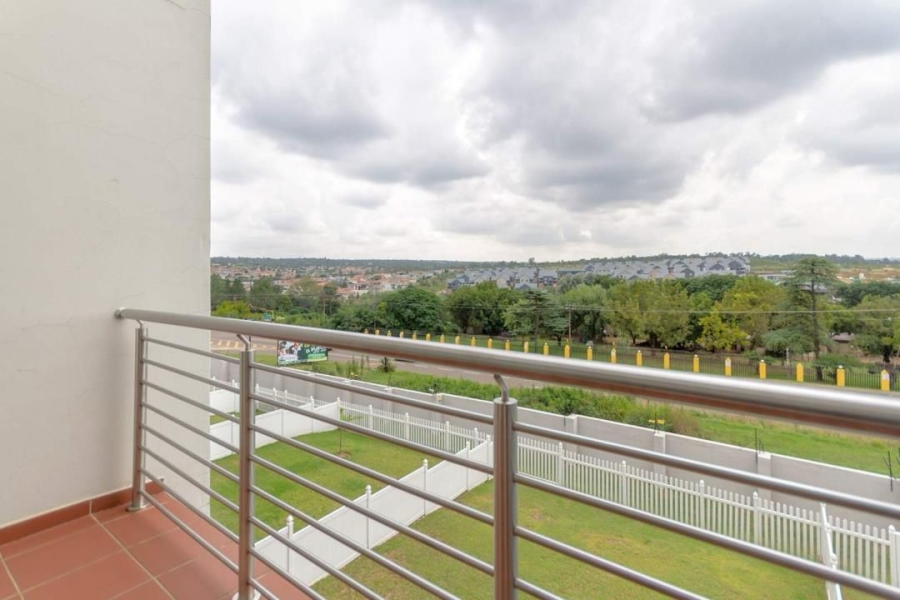 To Let 3 Bedroom Property for Rent in Barbeque Downs Gauteng