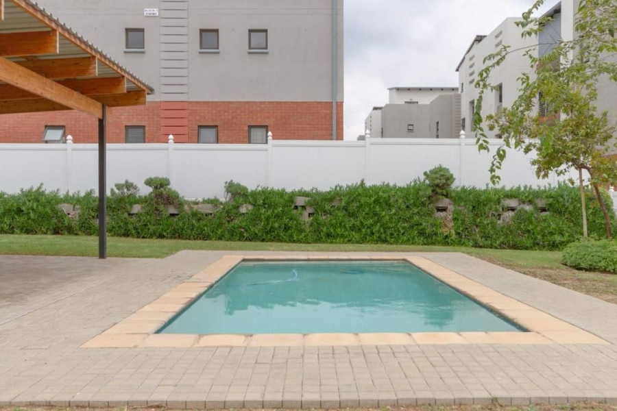 To Let 3 Bedroom Property for Rent in Barbeque Downs Gauteng