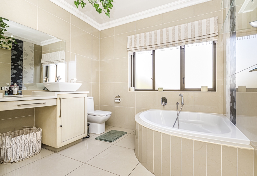 4 Bedroom Property for Sale in Kyalami Glen Estate Gauteng