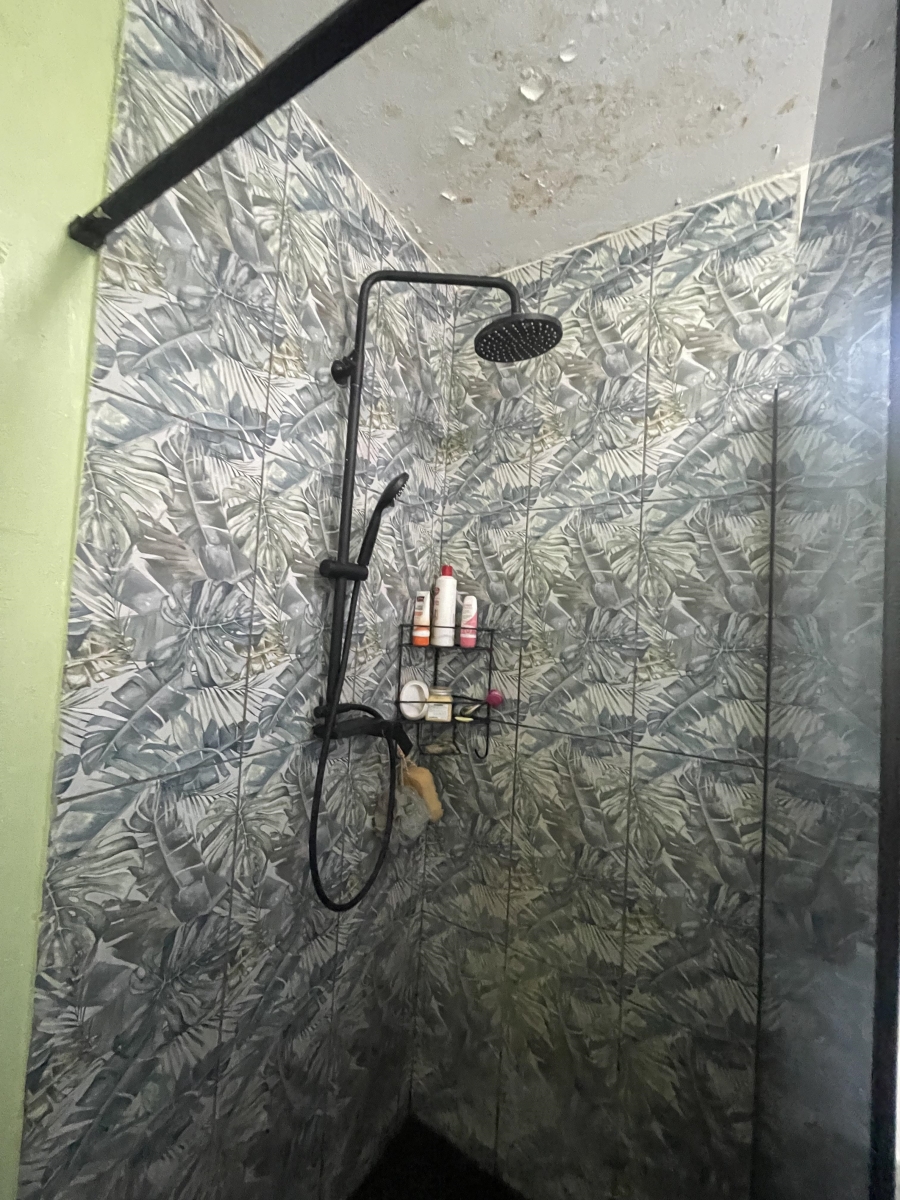 2 Bedroom Property for Sale in Vorna Valley Gauteng