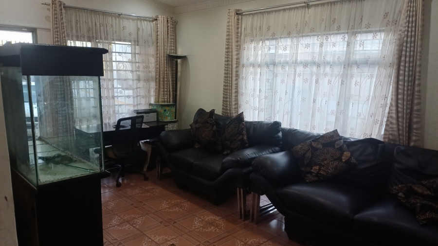 2 Bedroom Property for Sale in Lenasia Ext 11 Gauteng